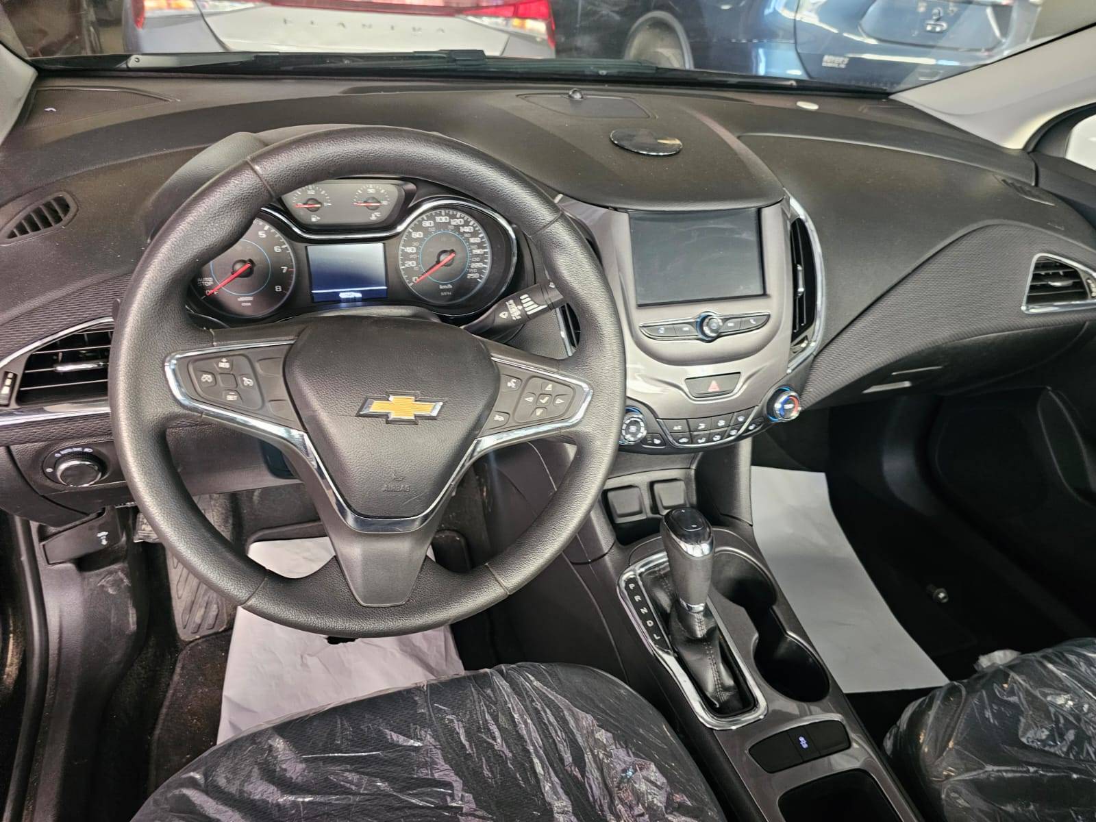2018 CHEVROLET CRUZE LT — 48575 KM — Lot J7188513 — Main - Marhaba Auctions Used Cars - Image 9