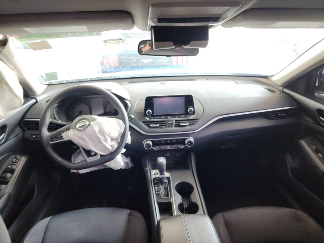 2021 NISSAN ALTIMA — 70737 Miles — Lot 38085354 — Souq - Marhaba Auctions Used Cars - Image 8