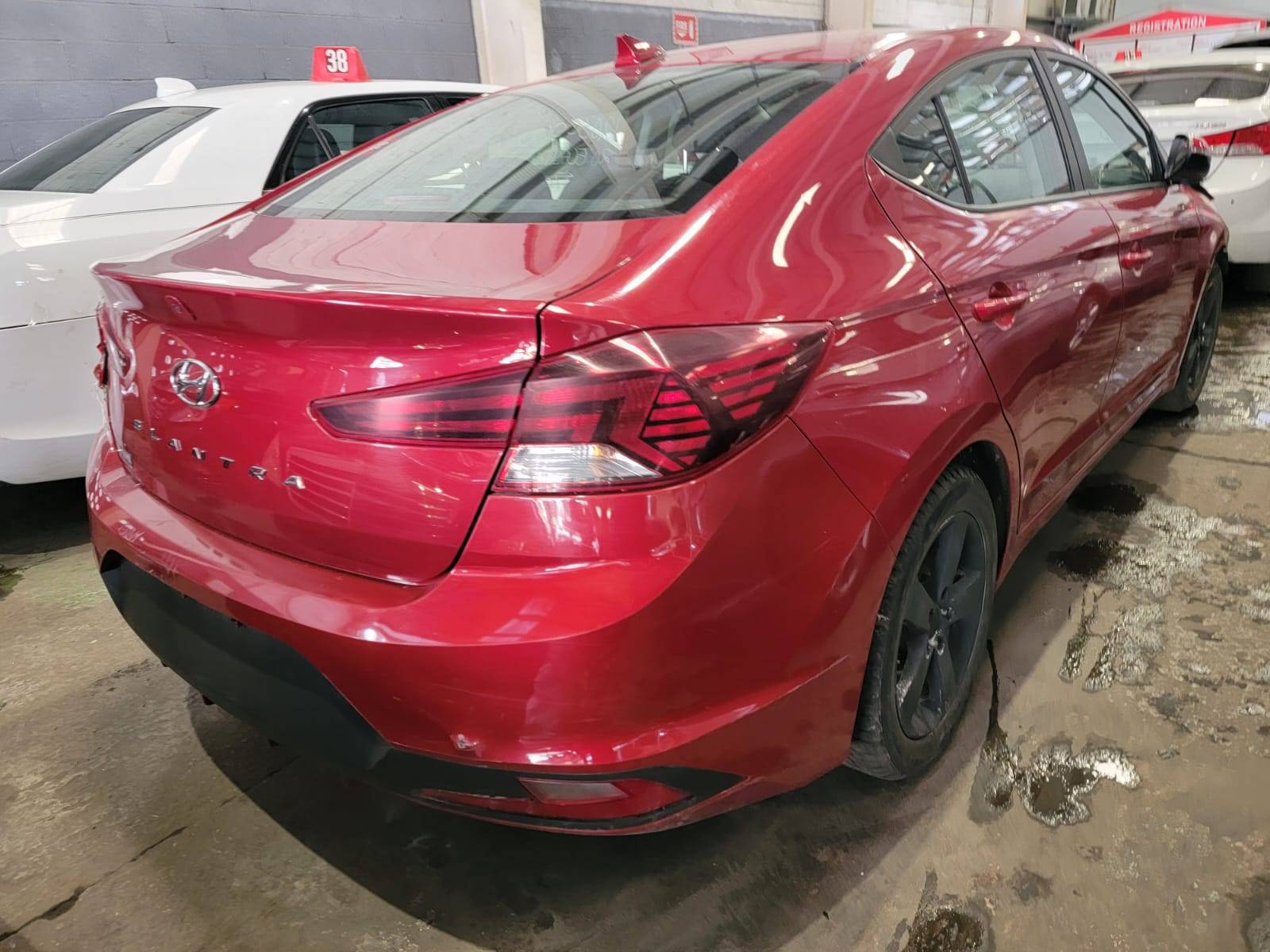 2020 HYUNDAI ELANTRA — 165307 KM — Lot 12030000 — Main - Marhaba Auctions Used Cars - Image 5
