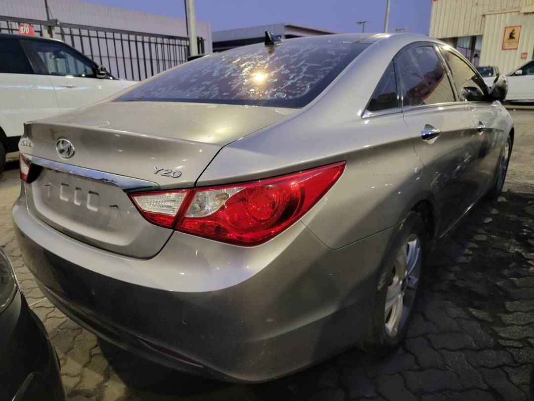 HYUNDAI SONATA 2010 - Marhaba Auction Used Cars - Image 4