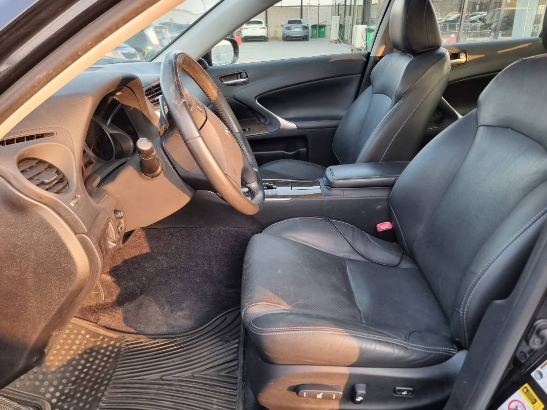 2010 LEXUS IS 250 — 188516 Miles — Lot 58556844 — Souq - Marhaba Auctions Used Cars - Image 8