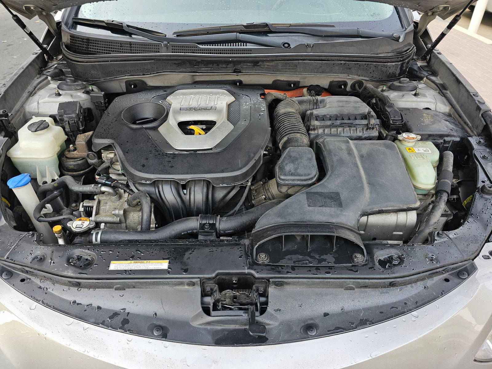 2012 HYUNDAI SONATA — 197522 KM — Lot CA035617 — Souq - Marhaba Auctions Used Cars - Image 10
