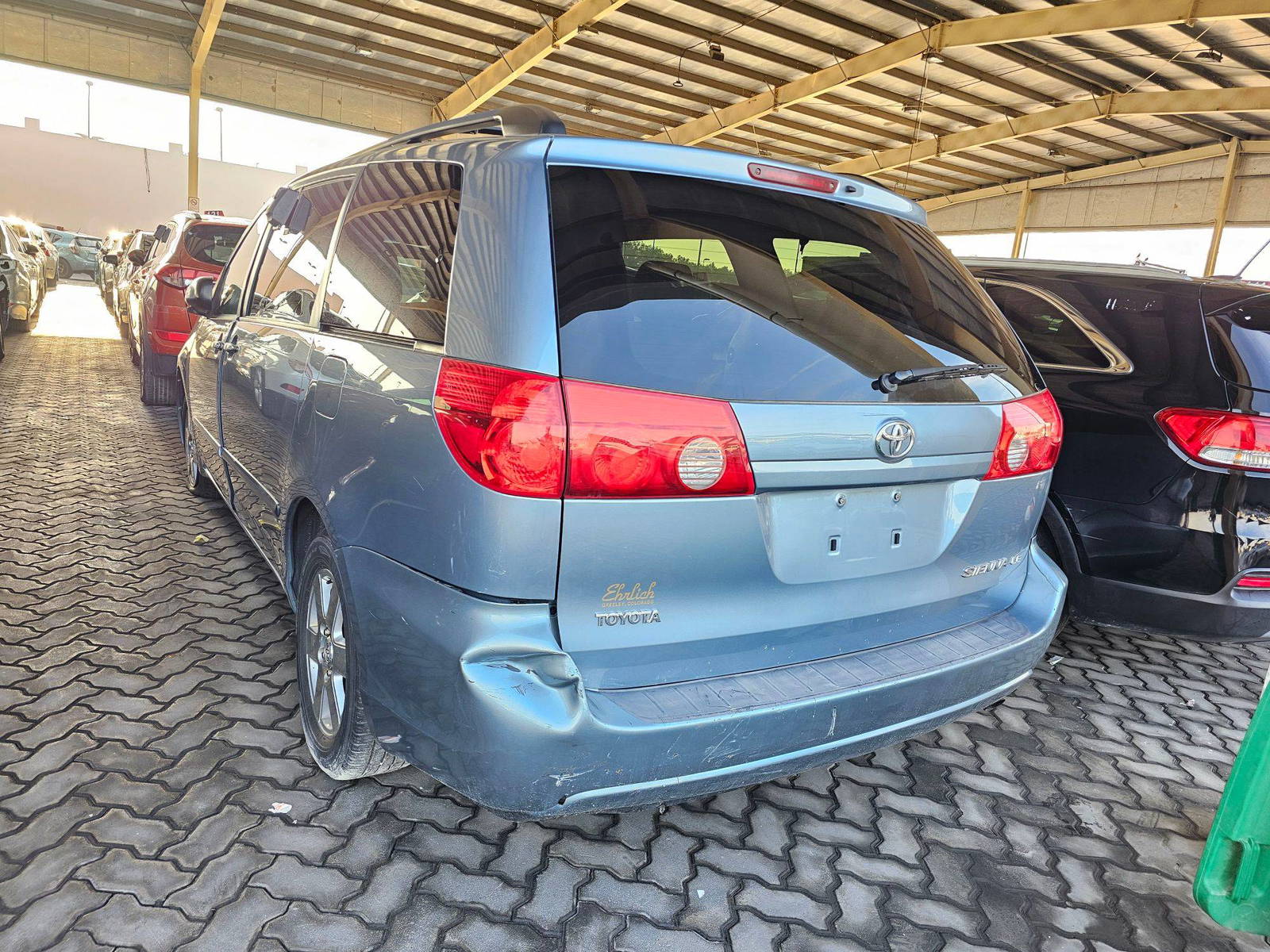 2010 TOYOTA SIENNA — 212063 Miles — Lot S312739 — Souq - Marhaba Auctions Used Cars - Image 3