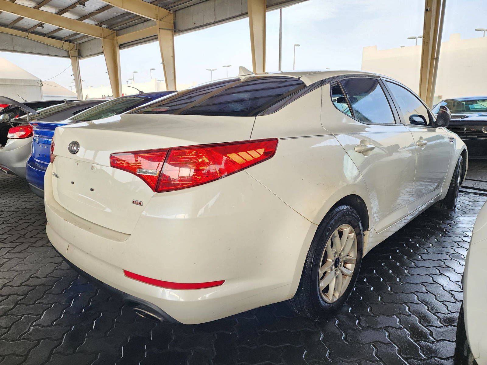 2011 KIA OPTIMA — 189494 Miles — Lot 54515654 — Souq - Marhaba Auctions Used Cars - Image 3