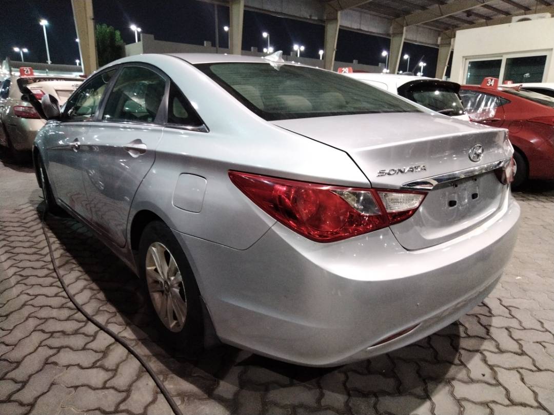 2012 HYUNDAI SONATA — 182843 Miles — Lot 64618693 - Marhaba Auctions Used Cars - Image 4