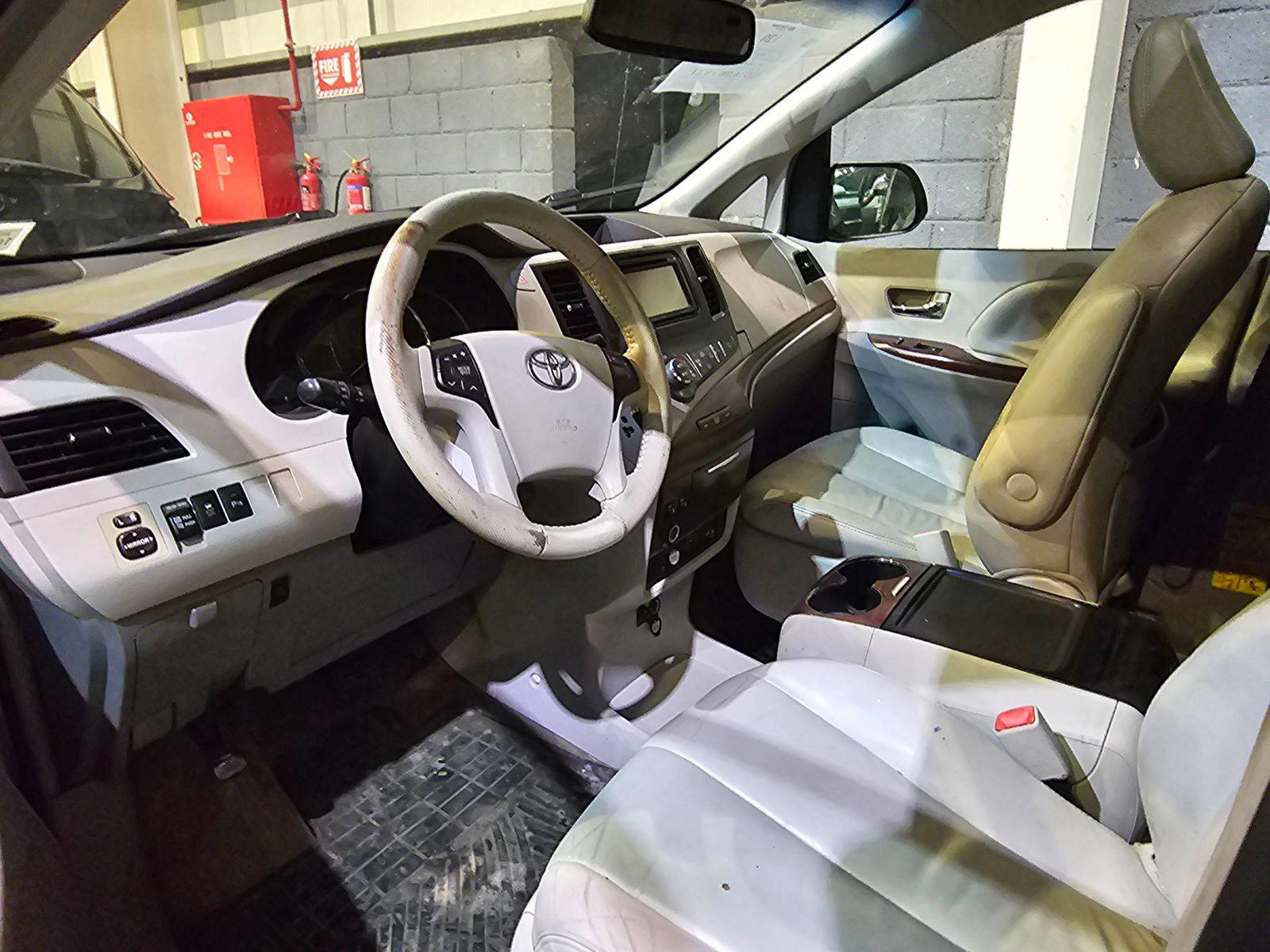 TOYOTA SIENNA 2013 - Marhaba Auction Used Cars - Image 7