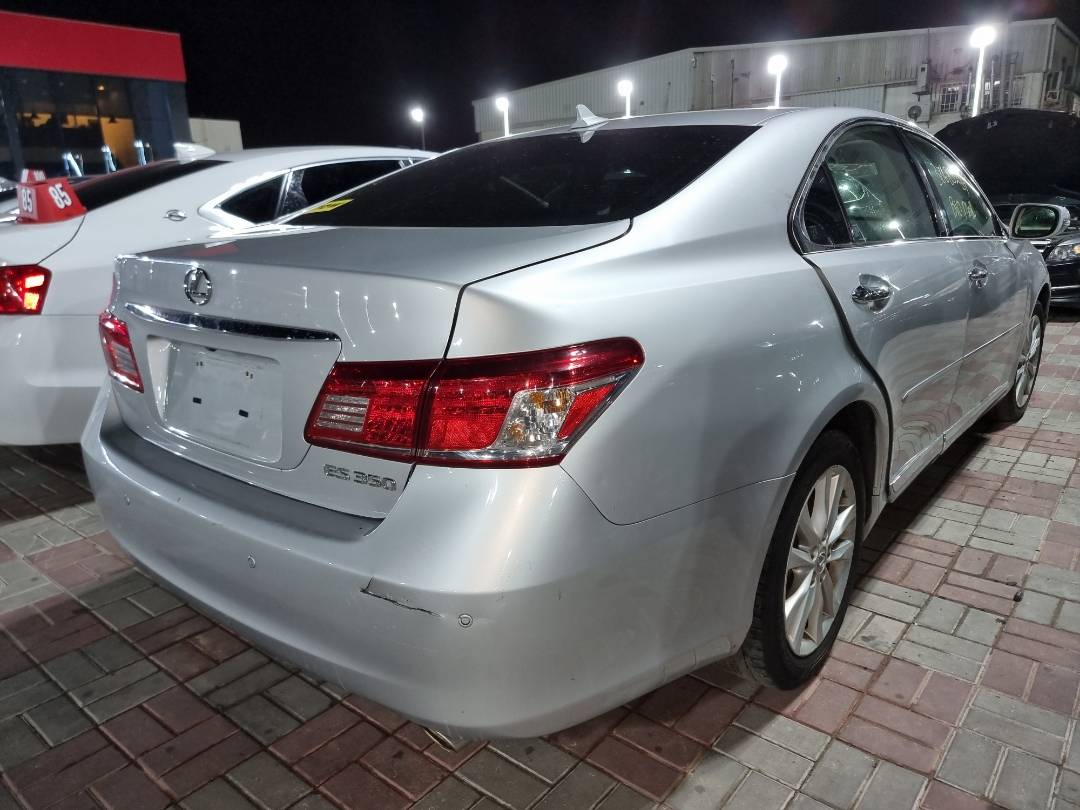 2011 LEXUS ES 350 — 155348 Miles — Lot 38685239 - Marhaba Auctions Used Cars - Image 4