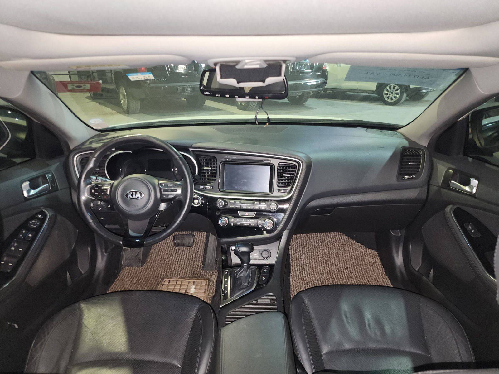 2015 KIA K5 — 190854 KM — Lot 078826 — Al Quoz - Marhaba Auctions Used Cars - Image 8