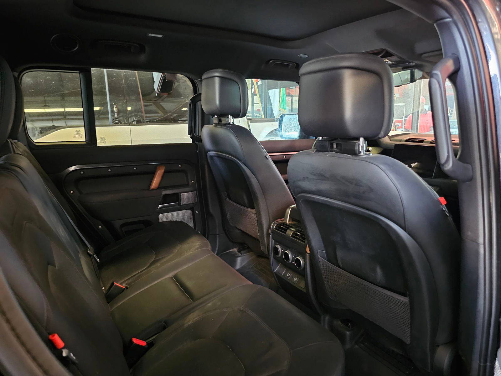 LAND ROVER defender 130 X 2023 - Marhaba Auction Used Cars - Image 7