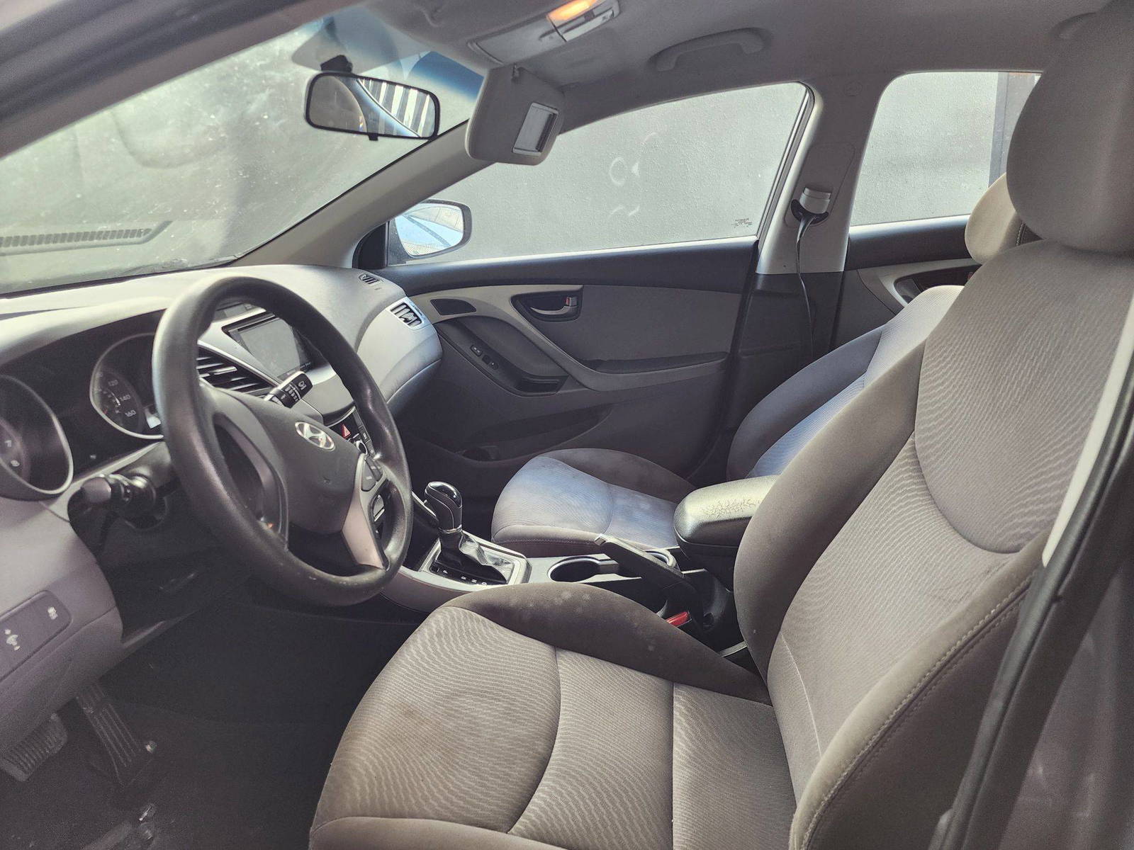 2014 HYUNDAI ELANTRA — 189172 Miles — Lot 61924 — Al Quoz - Marhaba Auctions Used Cars - Image 9
