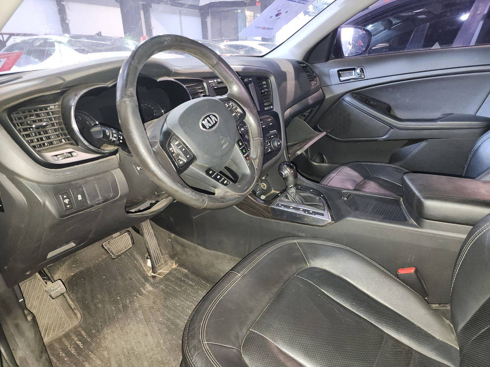 2013 KIA K5 — 202609 KM — Lot 406183 — Al Quoz - Marhaba Auctions Used Cars - Image 9