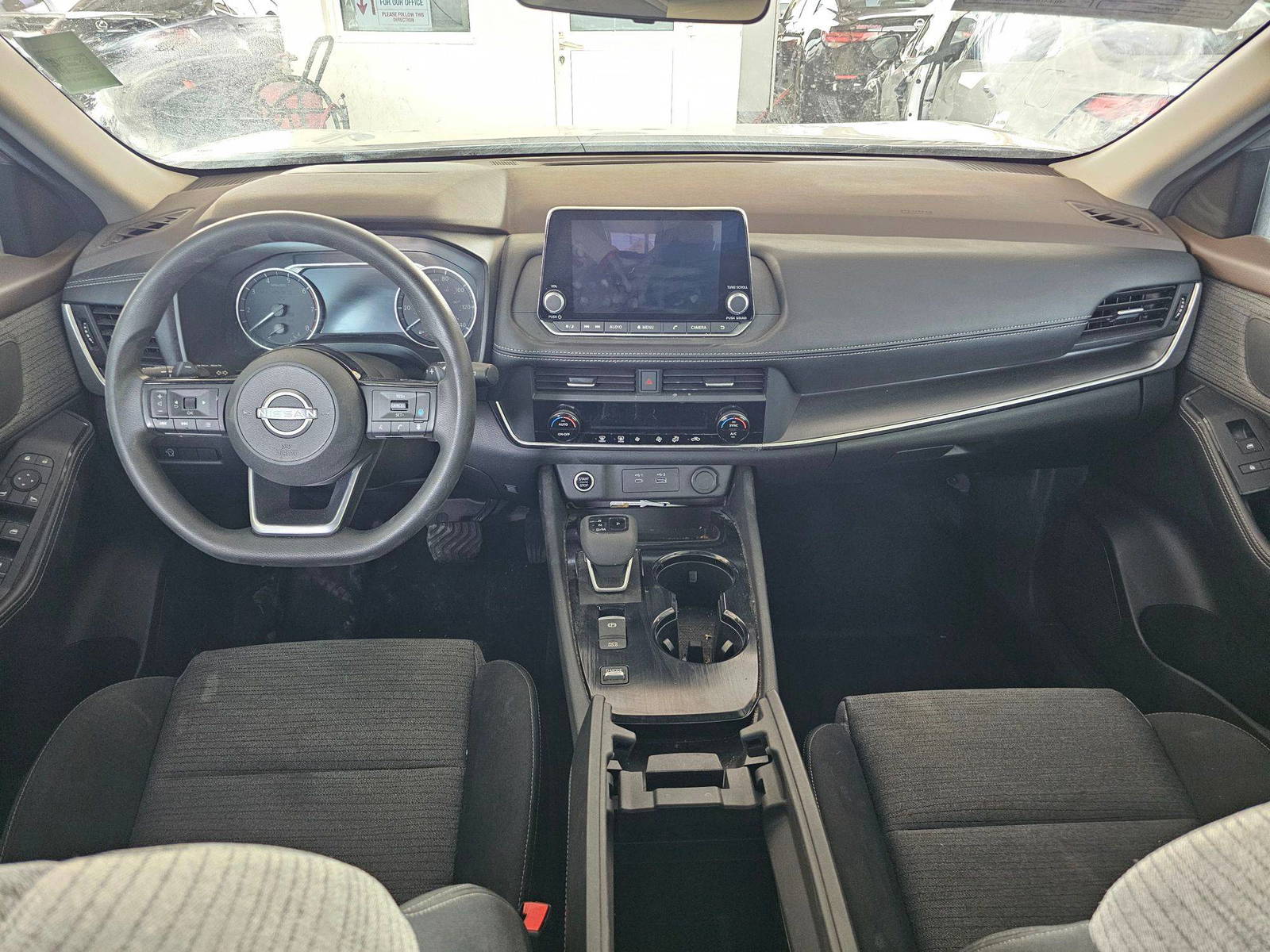 NISSAN ROGUE 2023 - Marhaba Auction Used Cars - Image 7