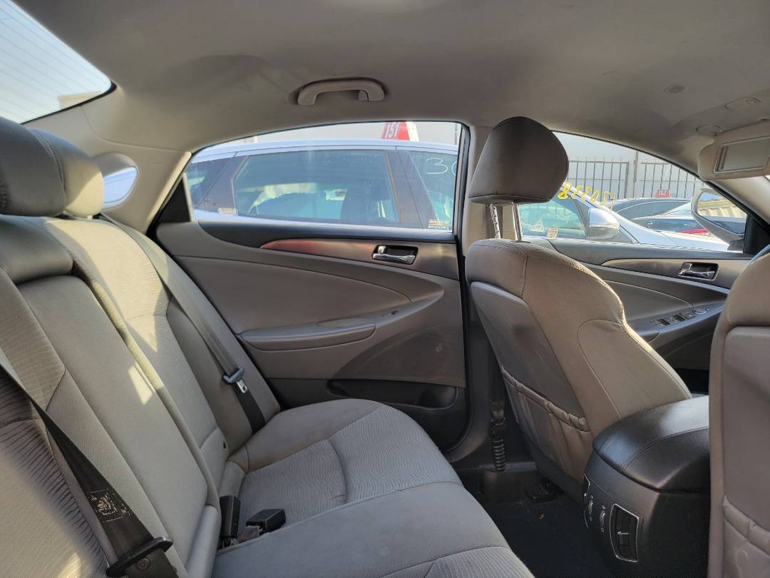 2011 HYUNDAI SONATA — 120338 Miles — Lot 41696564 - Marhaba Auctions Used Cars - Image 5
