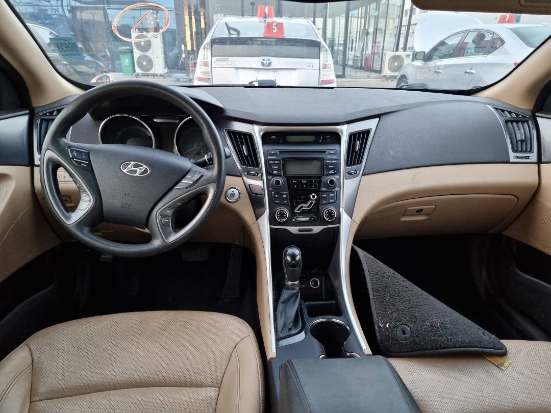 2012 HYUNDAI SONATA — 173299 Miles — Lot 214587 — Ind. 12 - Marhaba Auctions Used Cars - Image 7