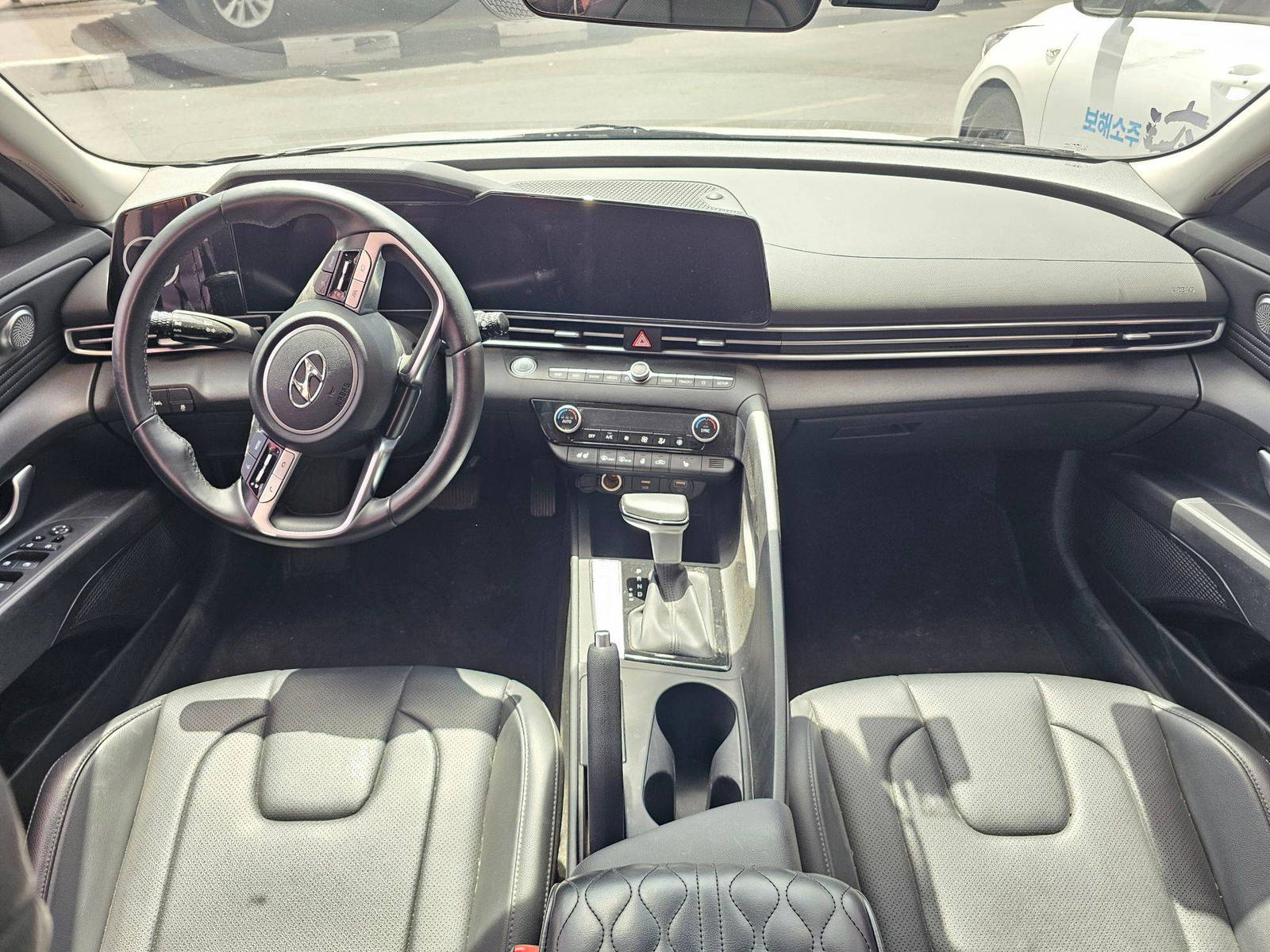 HYUNDAI AVANTE 2022 - Marhaba Auction Used Cars - Image 8