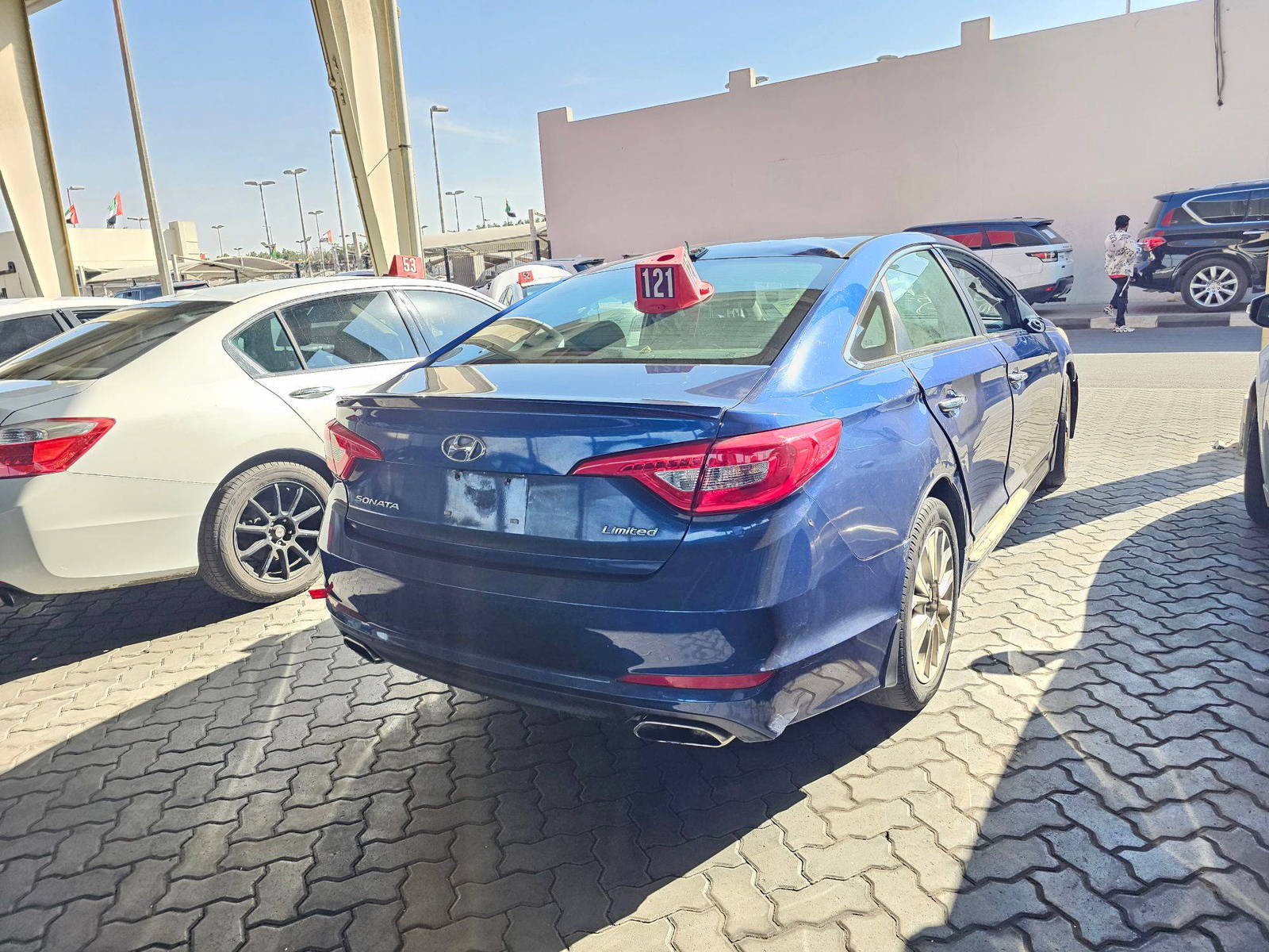 2015 HYUNDAI SONATA — 100112 Miles — Lot F6FH182743 — Souq - Marhaba Auctions Used Cars - Image 5
