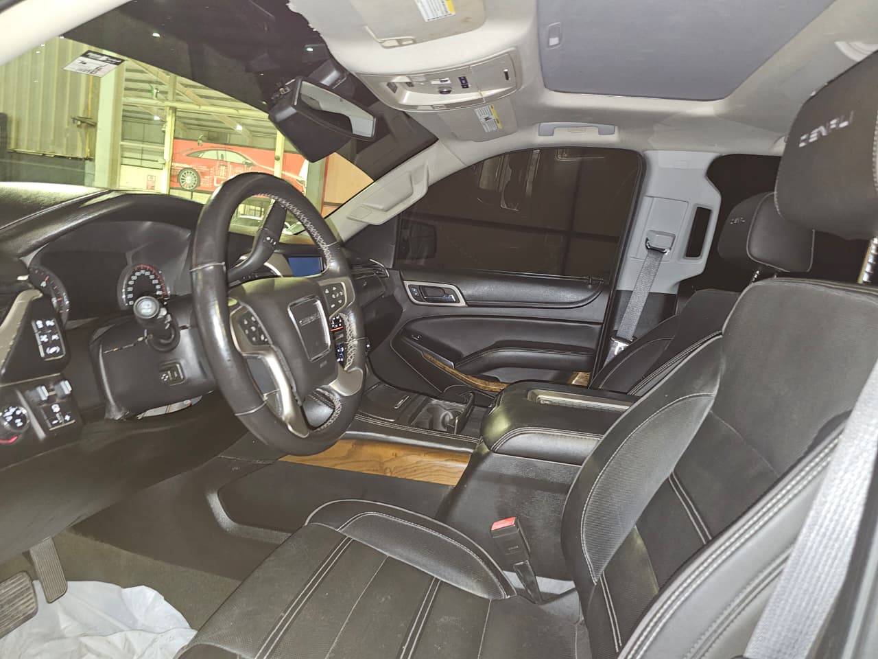 2016 GMC YUKON DENALI — 102483 KM — Lot R147537 — Main - Marhaba Auctions Used Cars - Image 7