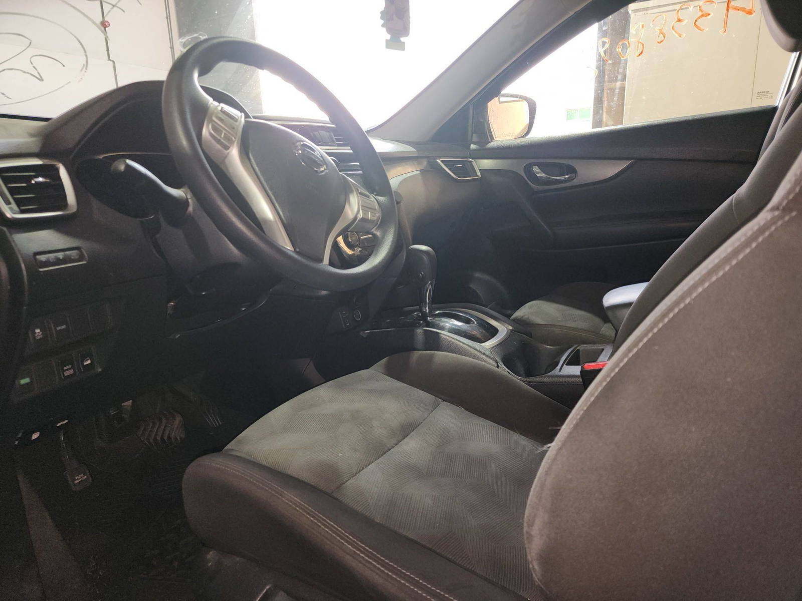 2016 NISSAN ROGUE — 152639 Miles — Lot V8GP706700 — Al Quoz - Marhaba Auctions Used Cars - Image 8