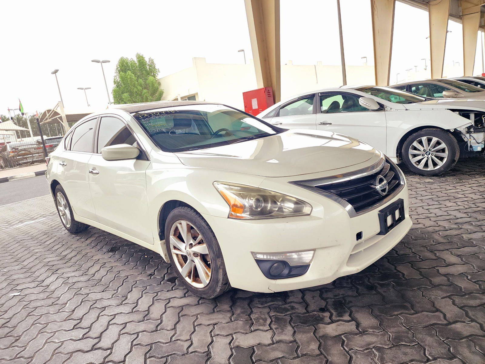 2015 NISSAN ALTIMA — 389629 KM — Lot AP6FN330851 — Souq - Marhaba Auctions Used Cars - Image 5