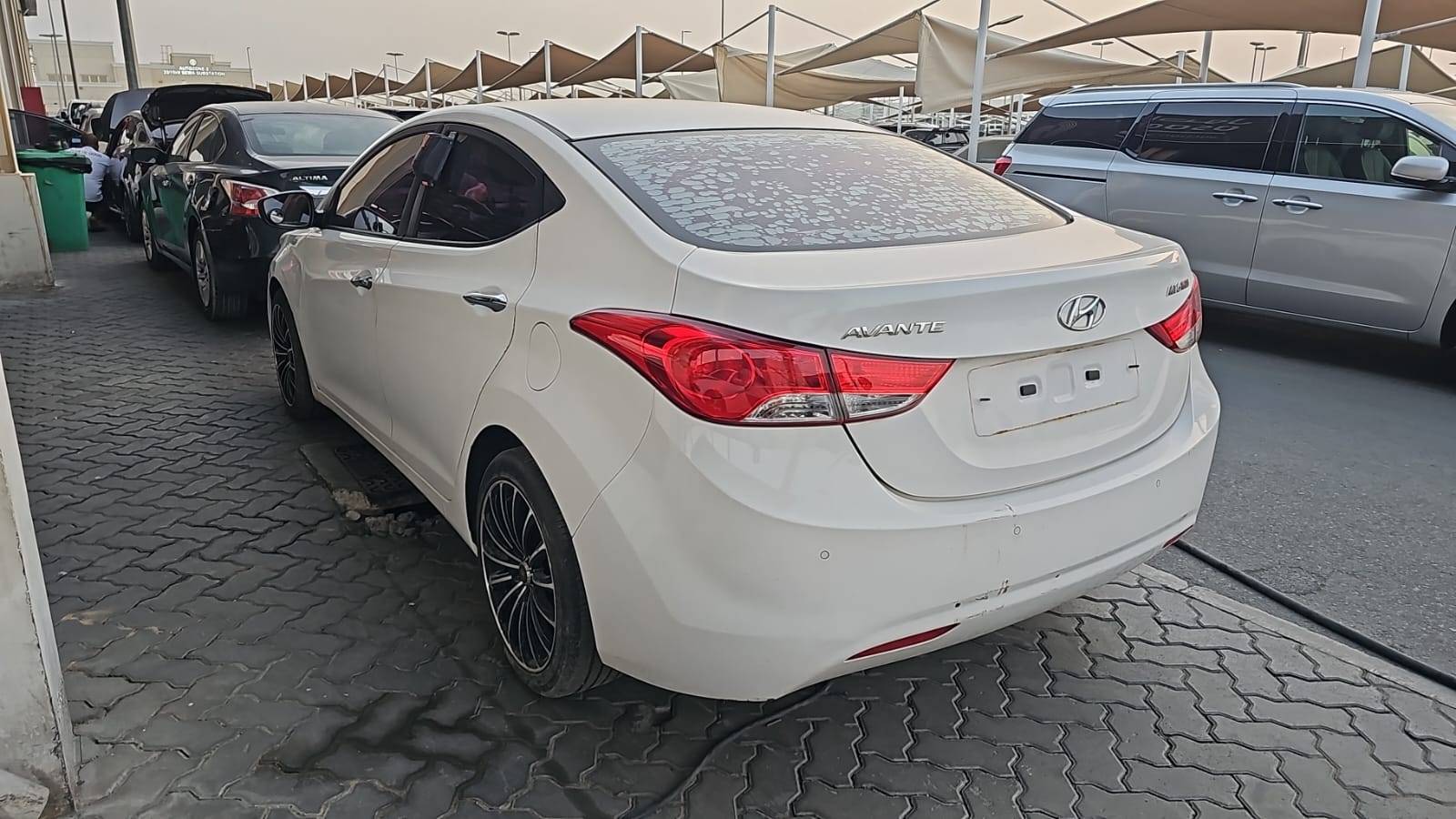 HYUNDAI AVANTE 2012 - Marhaba Auction Used Cars - Image 5