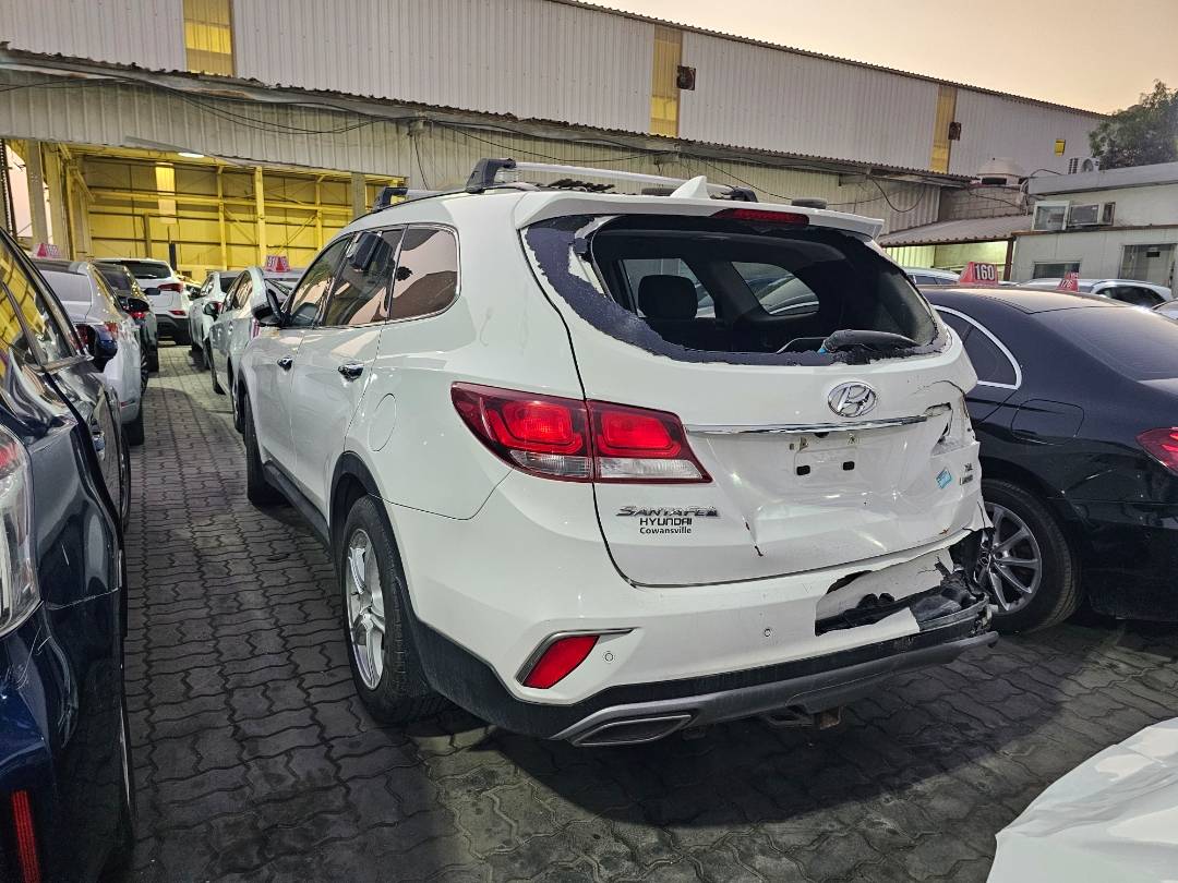 2017 HYUNDAI SANTA FE — 211514 KM — Lot F4HU240453 — Main - Marhaba Auctions Used Cars - Image 5
