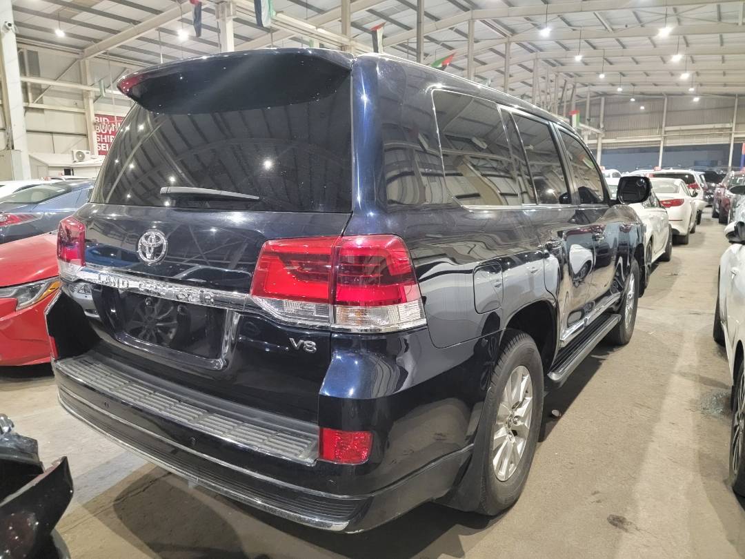 2019 TOYOTA LAND CRUISER — 91740 KM — Lot 076852 — Main - Marhaba Auctions Used Cars - Image 3