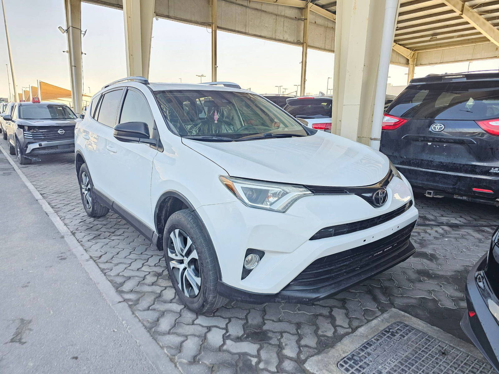 2018 TOYOTA RAV4 — 84132 Miles — Lot 1JJ209113 — Souq - Marhaba Auctions Used Cars - Image 7