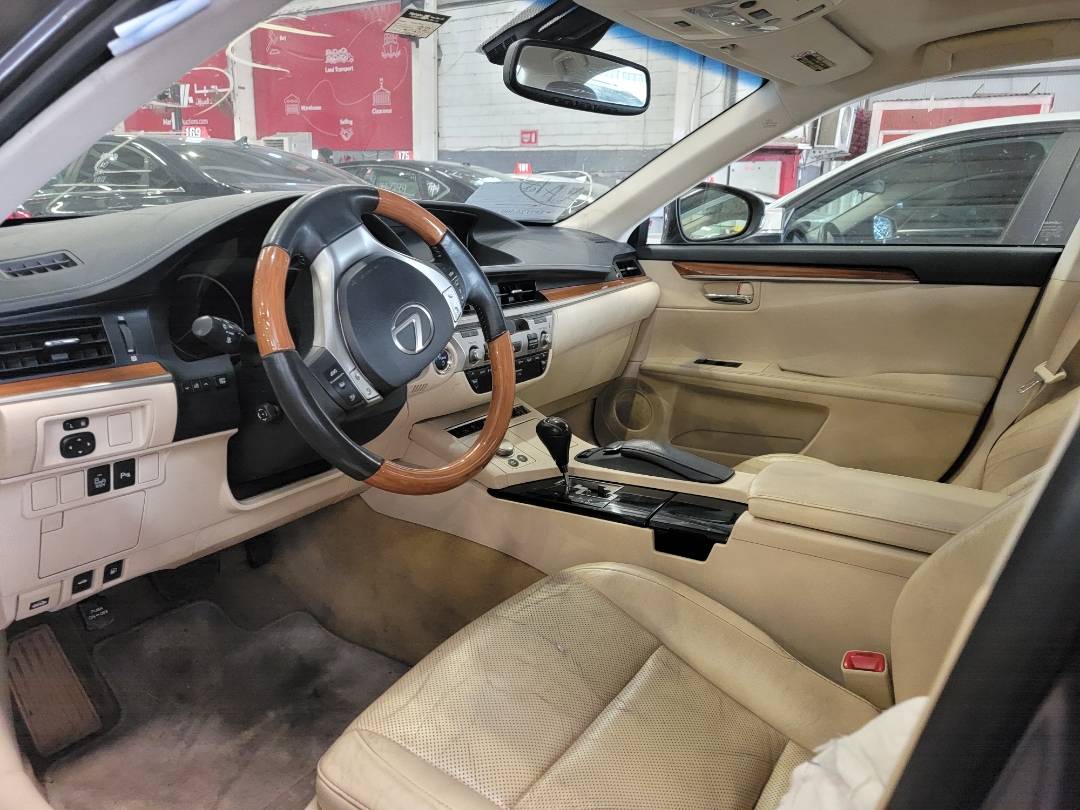 2014 LEXUS ES 300H — 174221 Miles — Lot 43631884 — Main - Marhaba Auctions Used Cars - Image 6