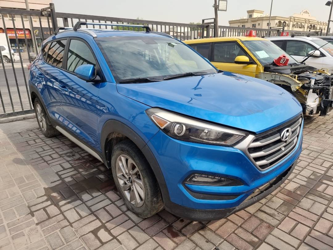 2017 HYUNDAI TUCSON — 184400 Miles — Lot 468575 — Souq - Marhaba Auctions Used Cars - Image 3