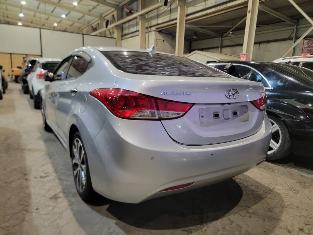 2014 HYUNDAI AVANTE — 288346 KM — Lot 941028 — Main - Marhaba Auctions Used Cars - Image 4