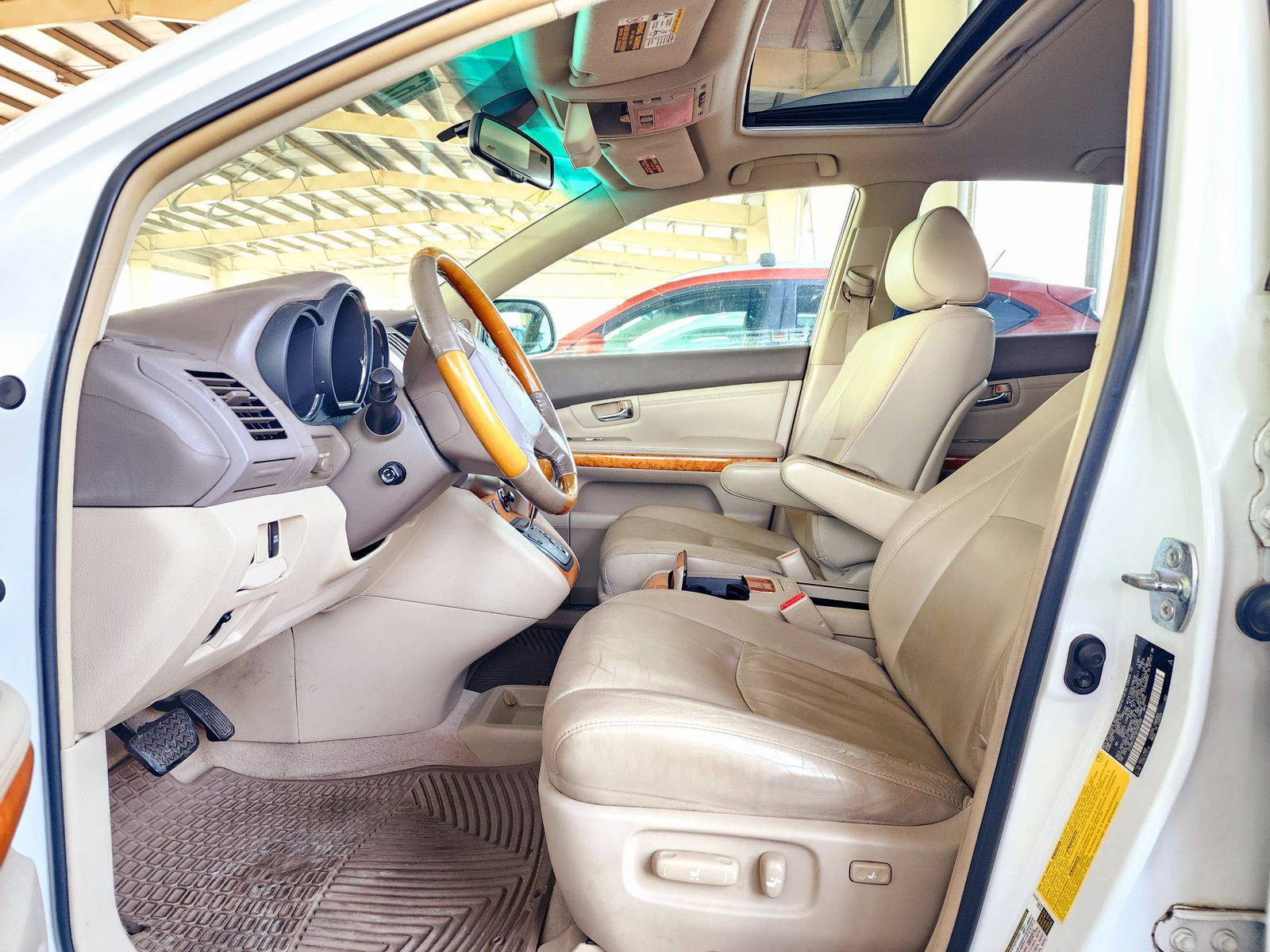 2008 LEXUS RX 350 — 194589 Miles — Lot 67058714 — Souq - Marhaba Auctions Used Cars - Image 9