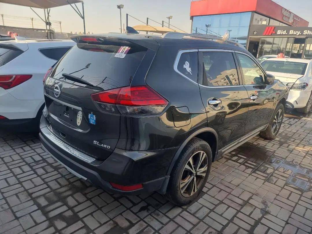 NISSAN ROGUE