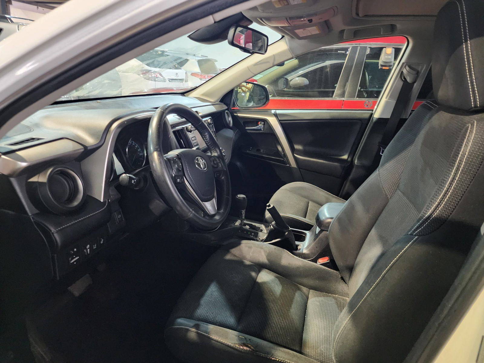 2018 TOYOTA RAV4 — 271632 KM — Lot 73182414 — Al Quoz - Marhaba Auctions Used Cars - Image 9