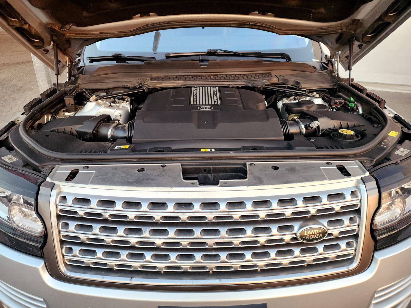 2016 LAND ROVER RANGE ROVER SUPERCHARGED — 150691 Miles — Lot 61260414 — Souq - Marhaba Auctions Used Cars - Image 12