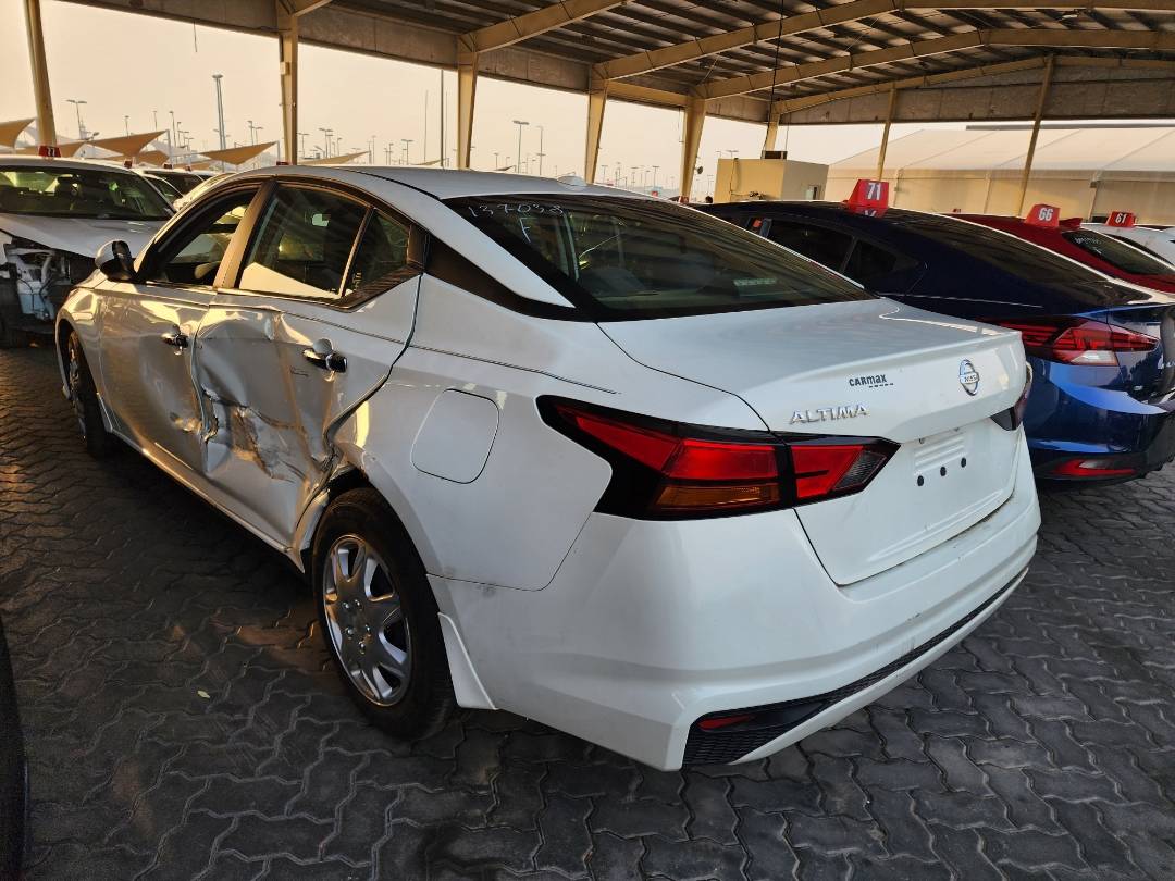2019 NISSAN ALTIMA — 58000 Miles — Lot 37038 — Souq - Marhaba Auctions Used Cars - Image 8