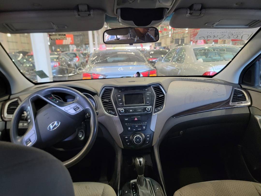 2018 HYUNDAI SANTA FE SPORT — 187010 KM — Lot 12085490 — Main - Marhaba Auctions Used Cars - Image 8
