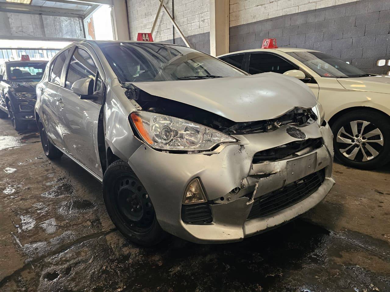 2014 TOYOTA PRIUS — 209356 Miles — Lot 568836 — Main - Marhaba Auctions Used Cars - Image 6