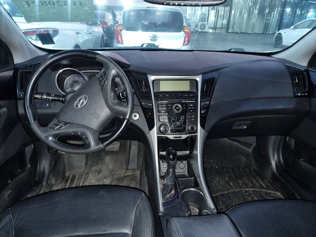 2011 HYUNDAI SONATA — 187704 Miles — Lot 214578 — Ind. 12 - Marhaba Auctions Used Cars - Image 7