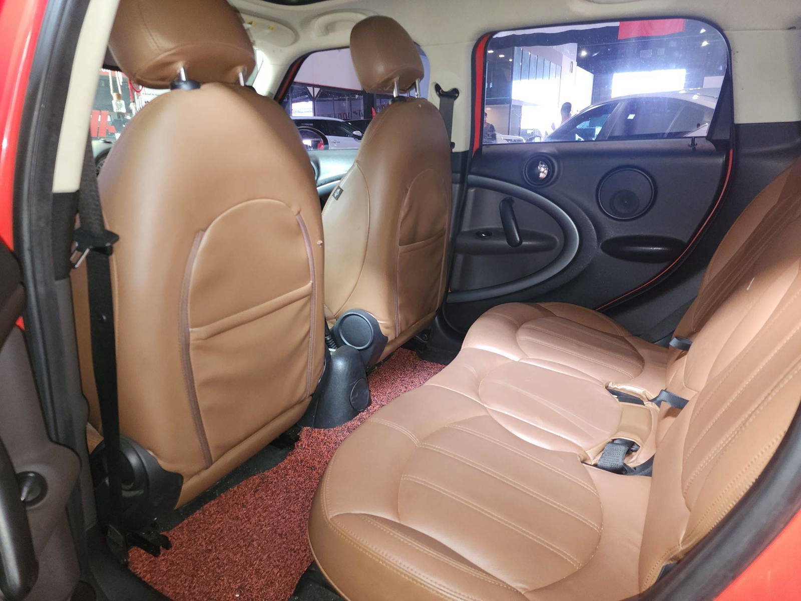 2011 MINI COOPER — 132828 KM — Lot 95228 — Al Quoz - Marhaba Auctions Used Cars - Image 7