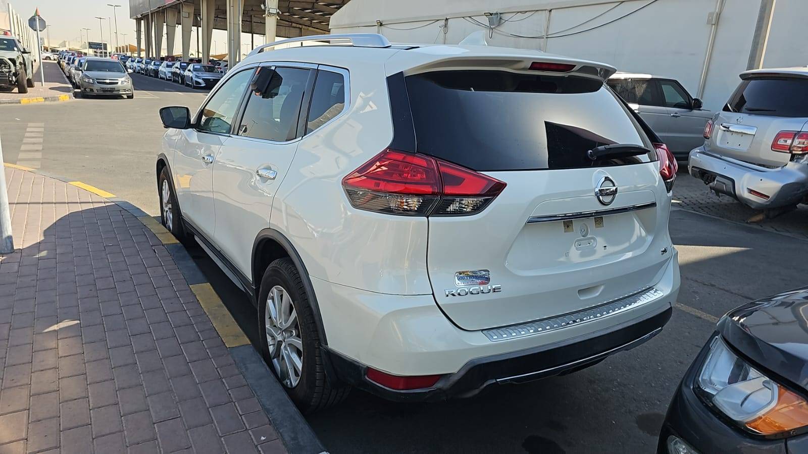 2017 NISSAN ROGUE — 145630 Miles — Lot MT1HP531500 — Souq - Marhaba Auctions Used Cars - Image 9
