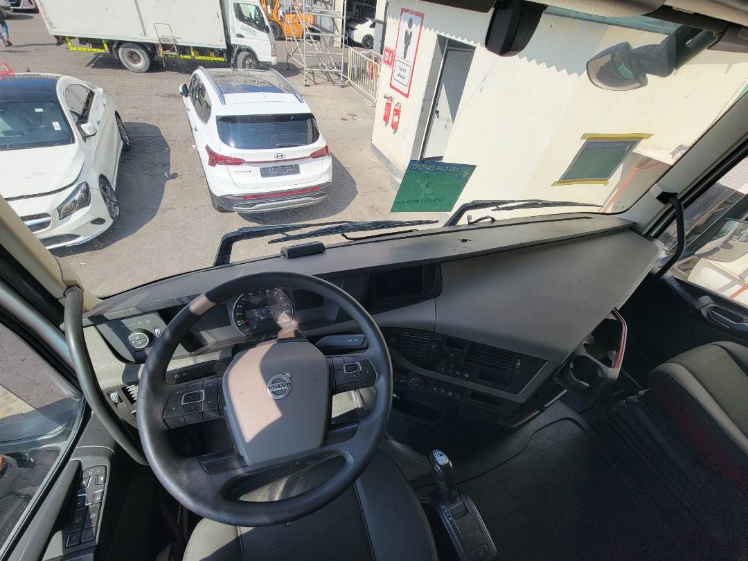 2017 VOLVO FH-Series — 899393 KM — Lot 821326 — Main - Marhaba Auctions Used Cars - Image 7
