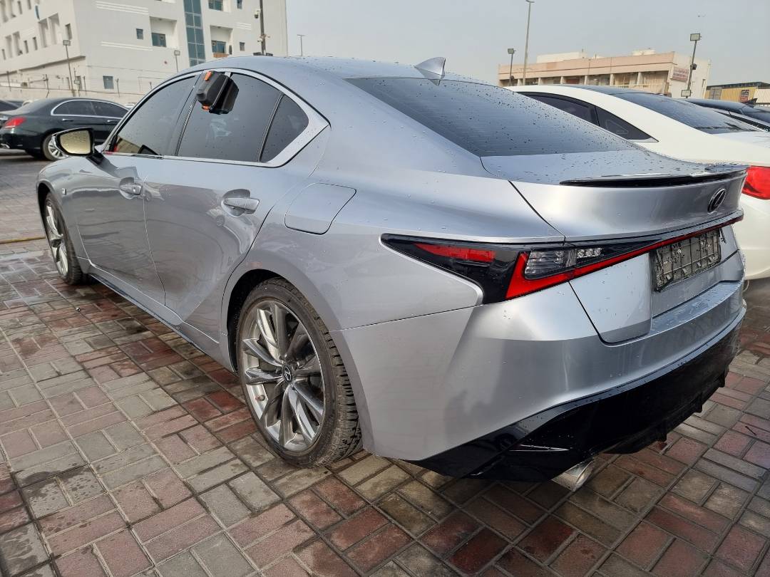 2022 LEXUS IS 300 — 55562 KM — Lot 50215 — Ind. 12 - Marhaba Auctions Used Cars - Image 5