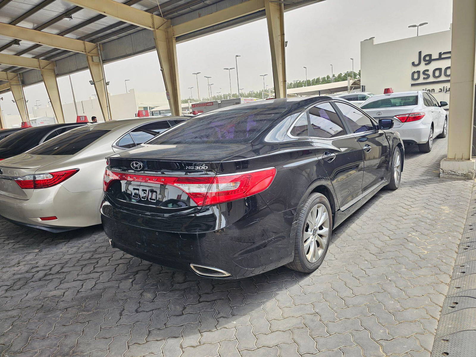 2012 HYUNDAI GRANDEUR — 227017 KM — Lot 190535 — Souq - Marhaba Auctions Used Cars - Image 4