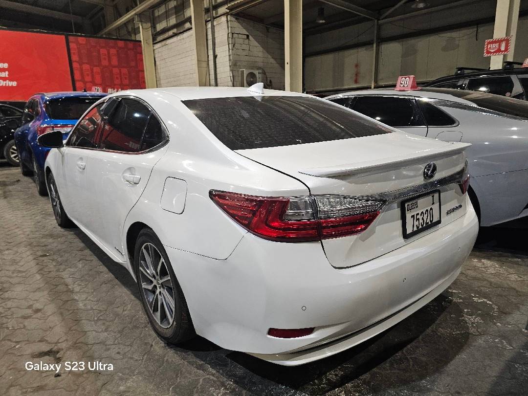LEXUS ES 300H