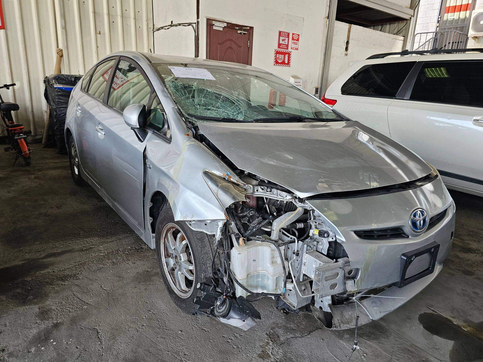 2010 TOYOTA PRIUS — Lot 0020332 — Main - Marhaba Auctions Used Cars - Image 4