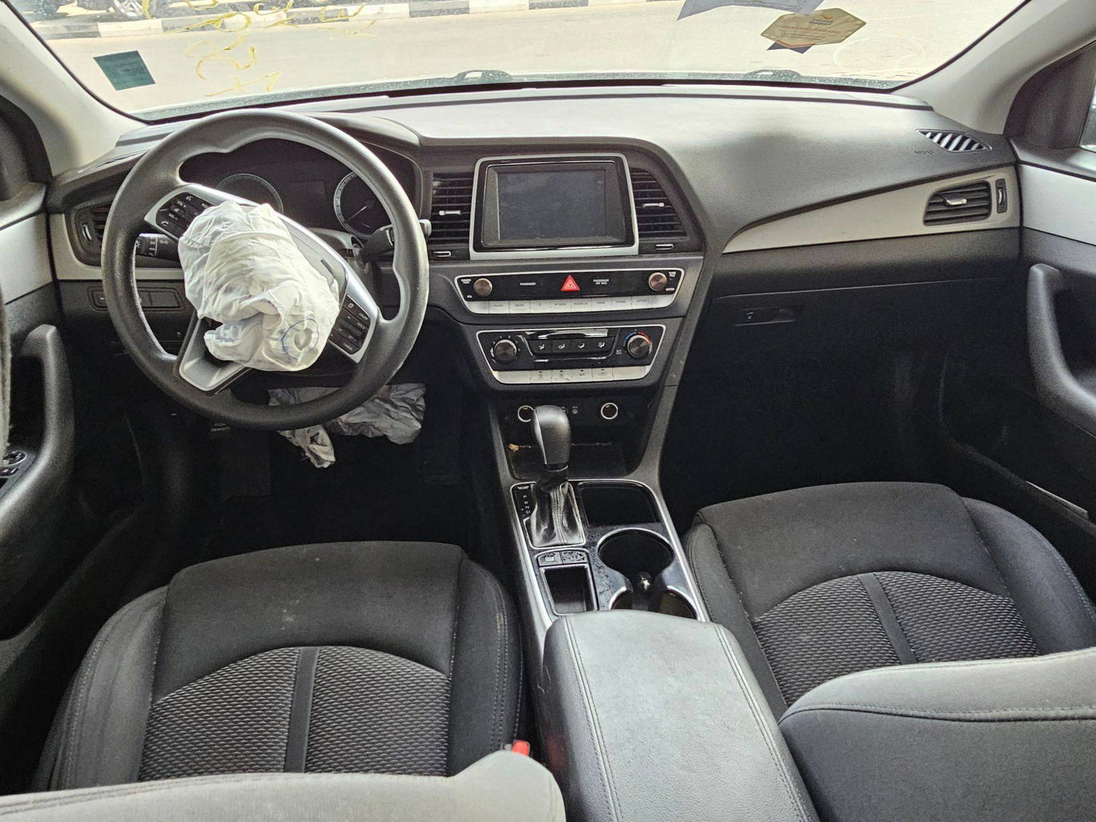2019 HYUNDAI SONATA — 73677 Miles — Lot H756956 — Souq - Marhaba Auctions Used Cars - Image 8