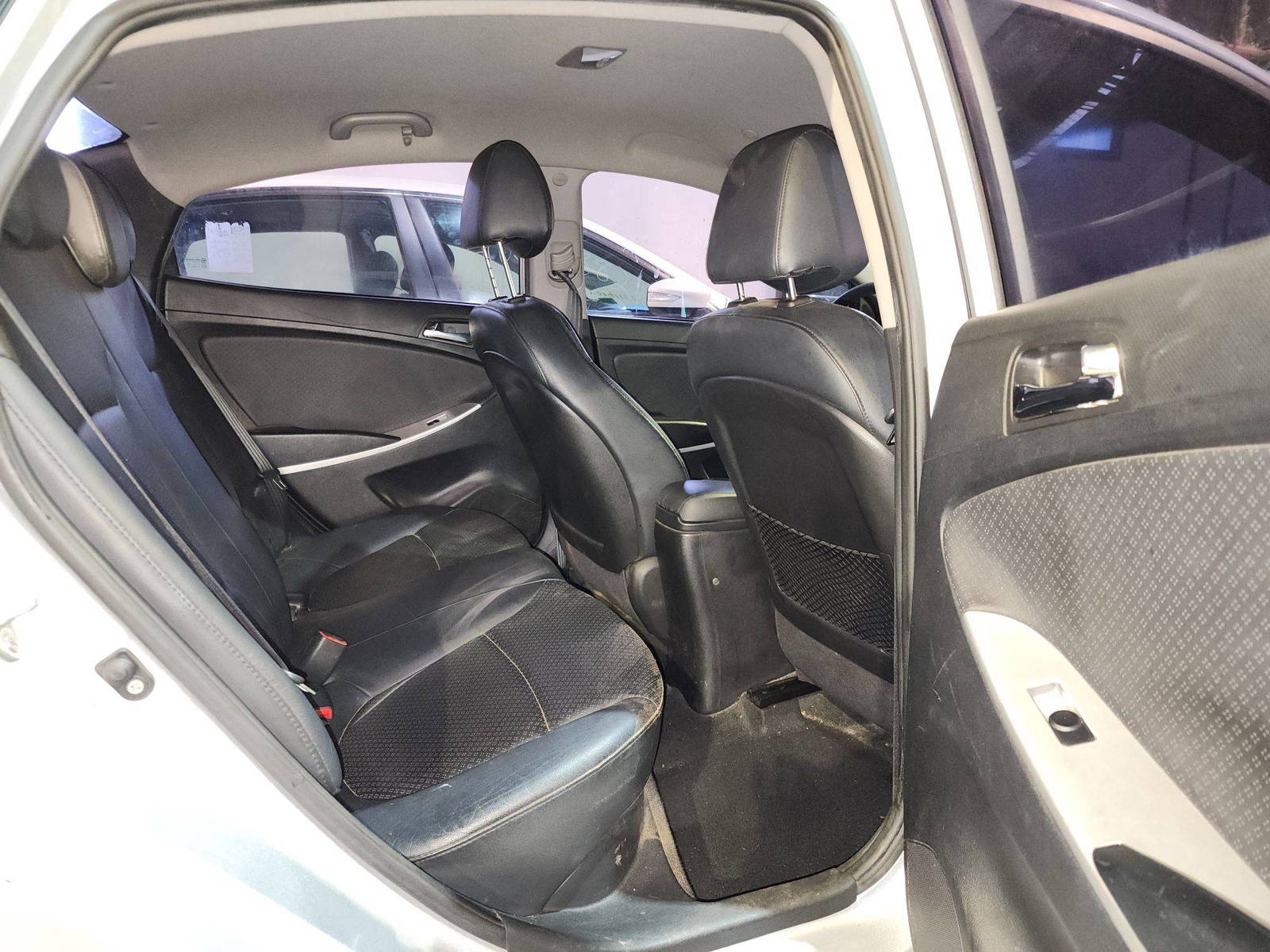 2011 HYUNDAI ACCENT — 225590 KM — Lot 092091 — Main - Marhaba Auctions Used Cars - Image 7