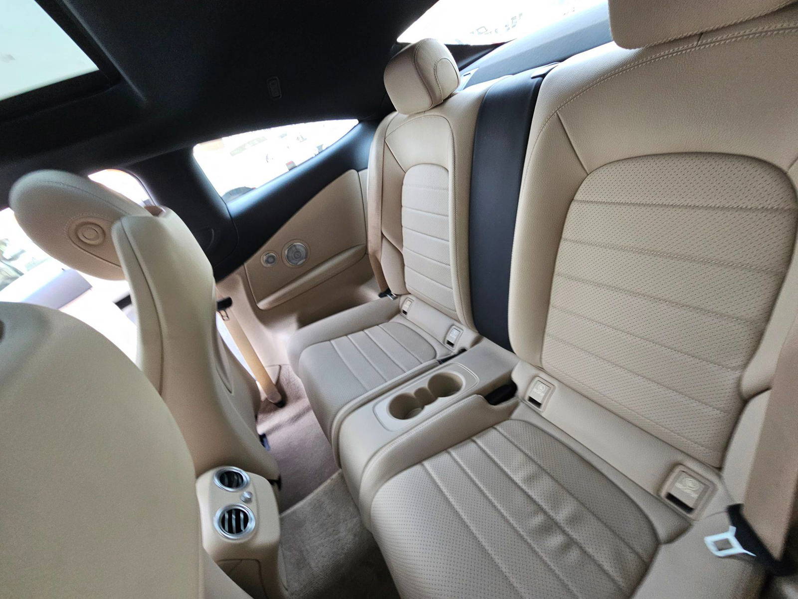 MERCEDES BENZ C300 2020 - Marhaba Auction Used Cars - Image 7