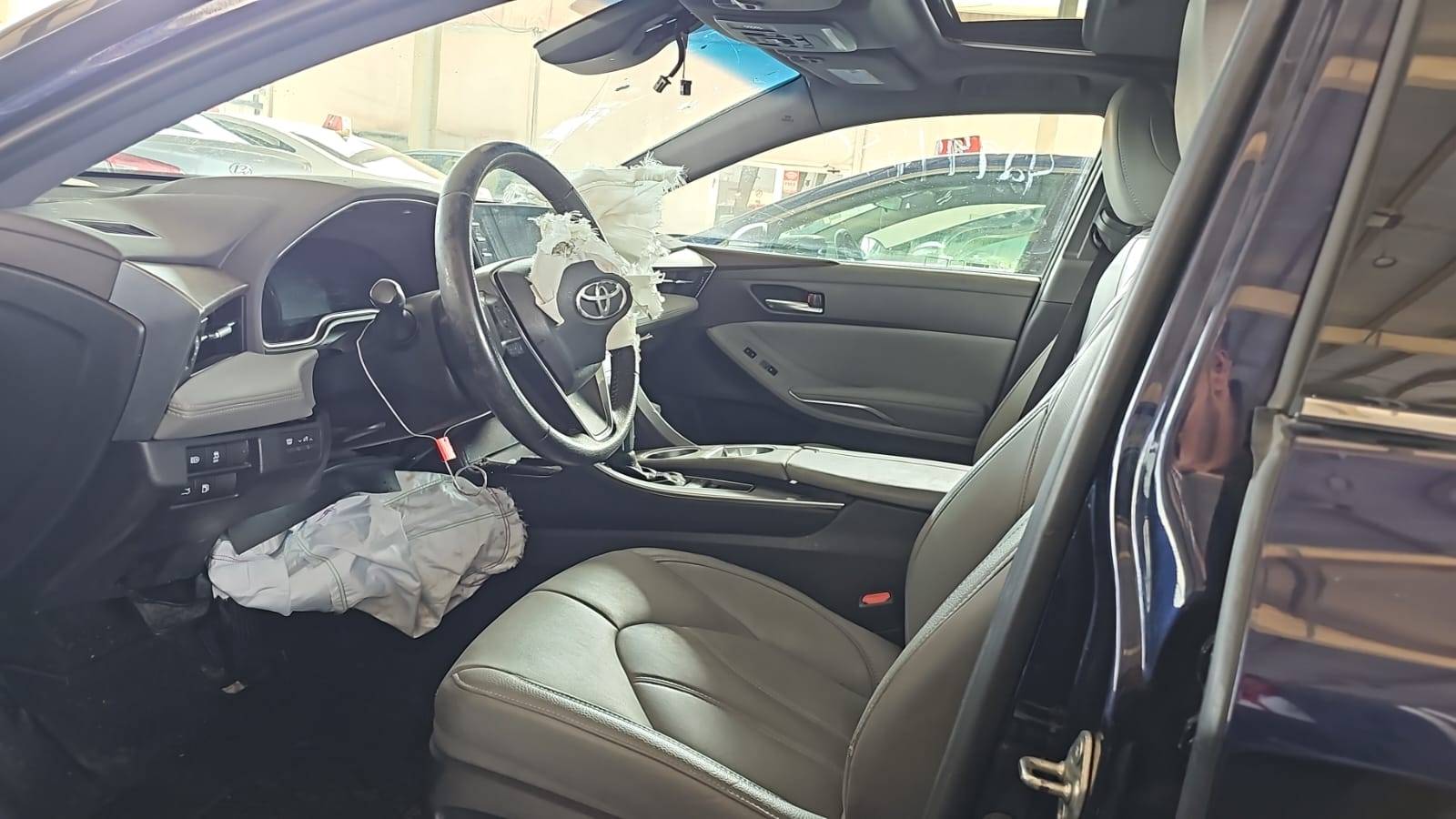 2021 TOYOTA AVALON — 19395 Miles — Lot U001484 — Souq - Marhaba Auctions Used Cars - Image 5