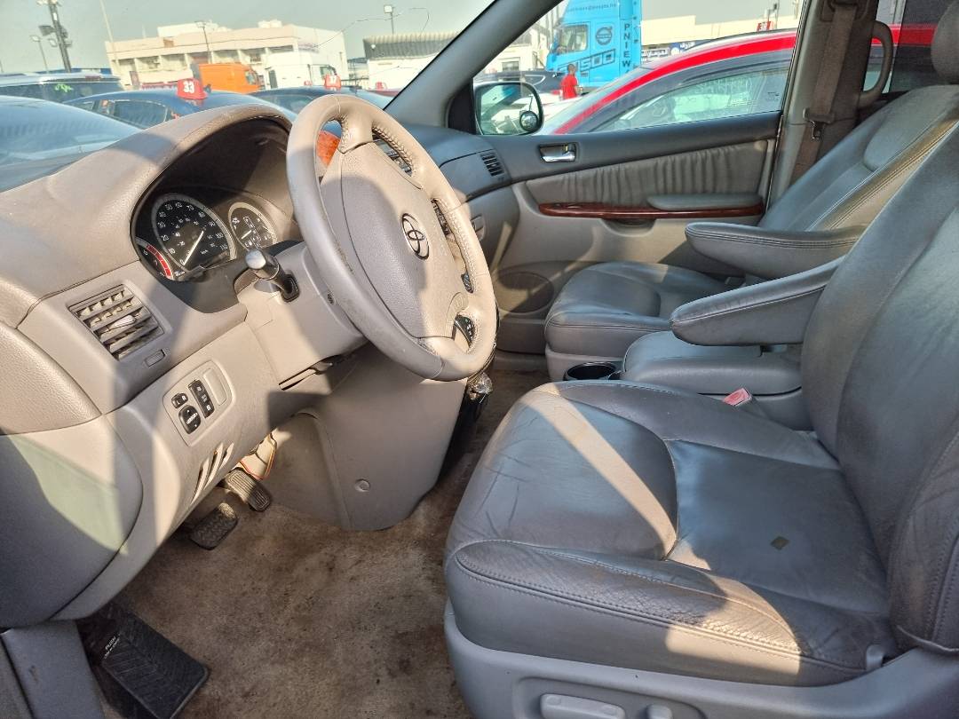 2005 TOYOTA SIENNA — 270431 Miles — Lot 1256487 — Ind. 12 - Marhaba Auctions Used Cars - Image 6